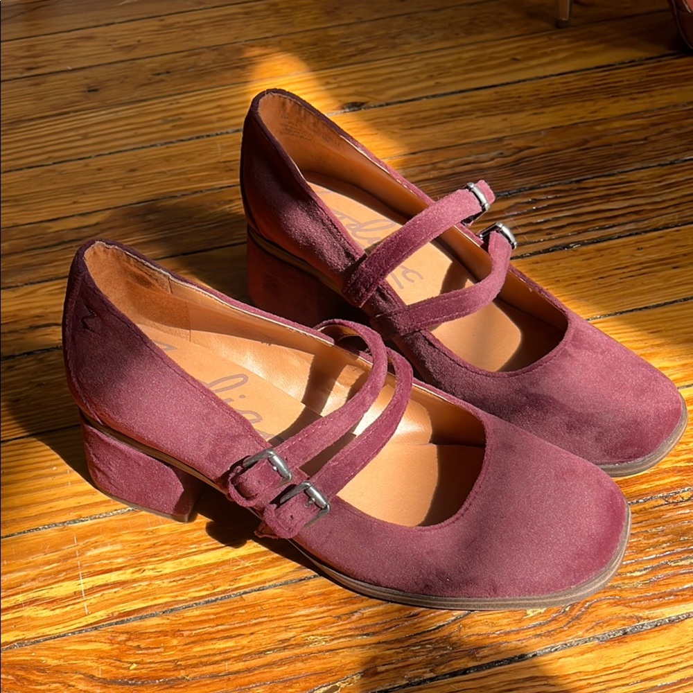 Vintage Velvet Burgundy Mary Jane Heels Shoes size 8